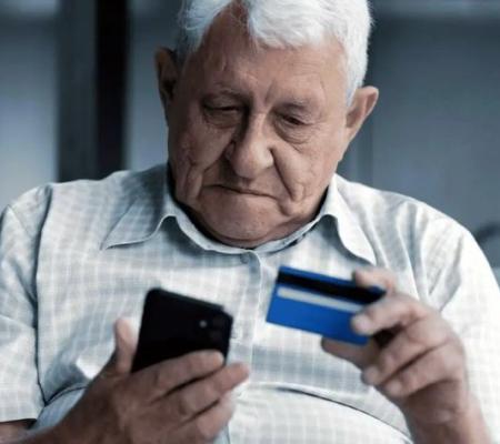 До 1 квітня частині пенсіонерів потрібно підтвердити неотримання виплат від рф: кому саме і як це зробити?