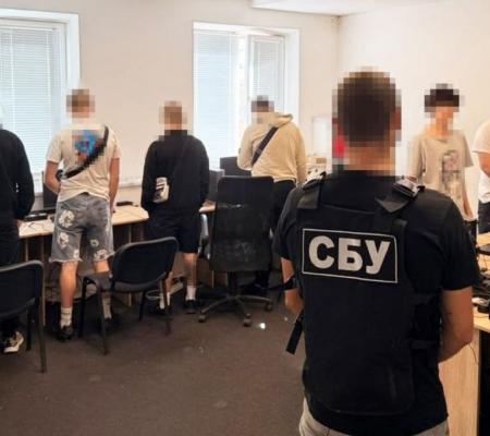 СБУ і Нацполіція вперше застосували нову статтю ККУ: на Львівщині викрито шахрайський кол-центр