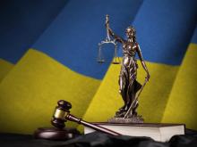 Які права можуть і не можуть бути обмежені під час воєнного стану