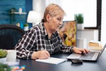 До 31 грудня окремі категорії пенсіонерів та отримувачів страхових виплат мають пройти ідентифікацію - деталі від ПФУ