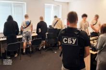 СБУ і Нацполіція вперше застосували нову статтю ККУ: на Львівщині викрито шахрайський кол-центр