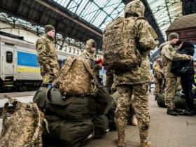 Всеобщая мобилизация: где и кто имеет право вручать повестки и какие они бывают?