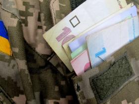 Про перерахунок пенсії військовому пенсіонеру, який вийшов на пенсію і продовжує працювати