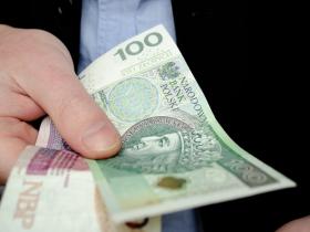 Українцям у Польщі додатково виплатять по 300 злотих підтримки на дітей