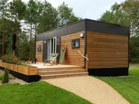 Тимчасове житло для переселенців: в Україні стартував проєкт будівництва мобільного житла для тих, хто його втратив