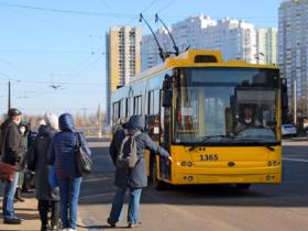 В Україні переселенцям можуть дозволити їздити у транспорті безкоштовно