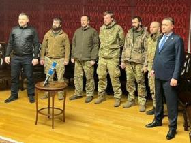 Медведчука обміняли на 200 українських полонених і визволили захисників Азовсталі: деталі від СБУ та повний список звільнених
