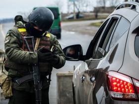 Чи мають право українські військові перевіряти телефони громадян - роз'яснення адвоката (відео)