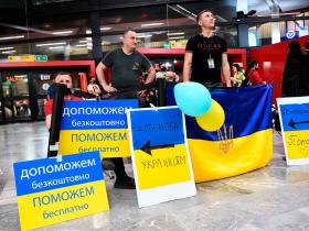 Допомога українцям за кордоном: які програми підтримки є по тимчасовому прихистку або статусу біженця?