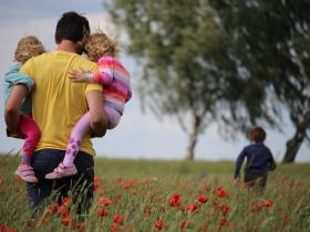 Як звільнитись з військової служби багатодітному батьку - роз'яснення адвоката