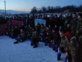 Черговий обмін полоненими: Україна повернула 100 військових та одного цивільного 
