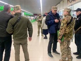 Вручення повістки не означає, що вас відразу зарахують до лав ЗСУ: роз'яснення посадовця ТЦК та СП