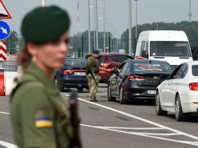 Виїзд за кордон з інвалідом другої групи - відповідь юриста