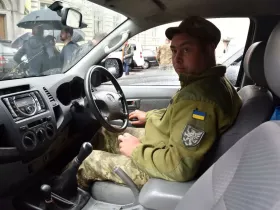 В Україні узаконили автомобілі з правим розташуванням керма, але тільки для деяких категорій громадян