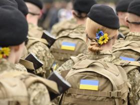Жінки яких спеціальностей та професій повинні стати на військовий облік: повний список