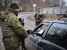 На Київщині на блокпостах окрім пошуку диверсантів вручатимуть і повістки - комендант