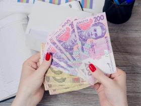 Україні, можливо, доведеться затримати пенсії, зарплати вчителям і держслужбовцям, якщо Захід не надасть допомогу - Мінекономіки