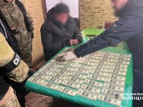 В Черкасах викрили адвоката та місцевого мешканця, які за гроші допомагали уникати призову