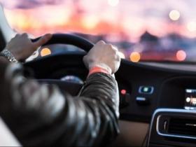 Чи можуть українці керувати авто, якщо закінчився термін водійського посвідчення?