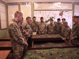 В Україні у всіх закладах вищої освіти планують ввести обов'язкові курси військової підготовки