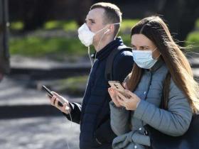 Киян закликають повернутись до маскового режиму в місцях скупчення людей для зменшення ризику зараження