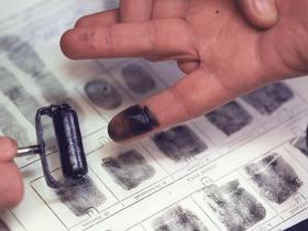 Відбитки пальців людей не є унікальними, - дослідження, що ґрунтується на штучному інтелекті