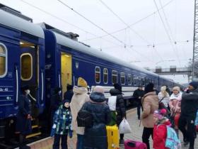 Евакуація з Донеччини на Житомирщину: Мінреінтеграції оприлюднили новий графік руху спецпоїздів