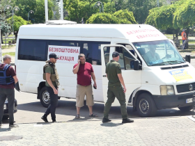 Евакуація з Херсонщини: куди звертатися та як виїхати бажаючим?