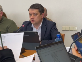 Працівники ТЦК повинні будуть представлятись та пред'являти свої посвідчення при врученні повісток