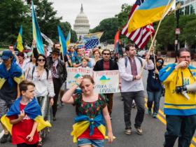 Інформація для шукачів притулку: США продовжили дію дозволів на вʼїзд для українців