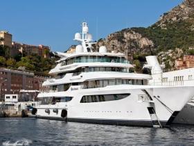 В Україні готуються до продажу конфіскованої 92-метрової яхти Віктора Медведчука