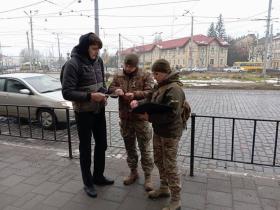 Кабмін затвердив форму посвідчення працівників ТЦК, яке вони повинні пред'являти громадянам