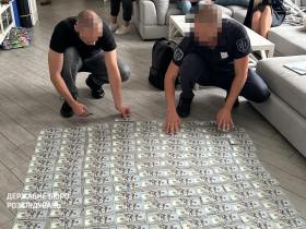 Гроші, наркотики, зброя: ДБР затримали заступника командира ВЧ, який заробляв на фіктивній службі підлеглих