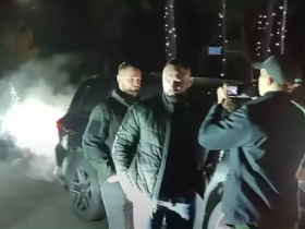 Чоловіків, які напали на журналіста Михайла Ткача в Козині, засудили до трьох років умовно