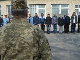 17-річних юнаків будуть автоматично вносити до реєстру призовників - вступив у дію закон