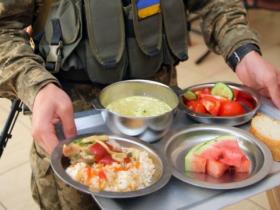 Раціон військових: у Міноборони розповіли, як організовано харчування у Збройних силах України