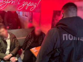 Керівника столичного комунального підприємства викрили на хабарі за зйомку рекламного ролика