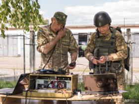 Заборонено переводити зв'язківців на посади не за фахом, – командувач Сухопутних військ Драпатий