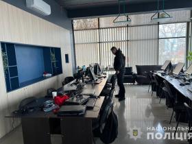 Змушували пенсіонерів купувати БАДи: поліцейські знешкодили шахрайські кол-центри