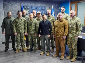 Зеленський провів зустріч із командирами підрозділів безпілотних систем: українці мають бути в цій сфері лідерами