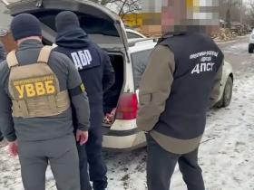 Обмеження у пересуванні, фактичне затримання в аспекті необхідності складення протоколу затримання в порядку ст. 208 КПК