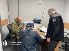 Незаконно виплатив дружині майже мільйон гривень «бойових»: судитимуть полковника медслужби