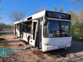 9 загиблих та 32 постраждалих: ворог поцілив у автобус в м. Марганець Нікопольського району