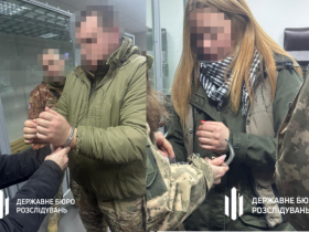 Судитимуть екскомбрига, який виплачував дружині доплати за фіктивну участь у бойових діях