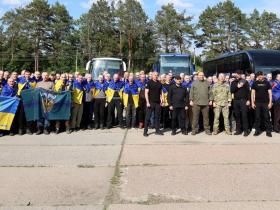 Масштабний обмін полоненими між Україною та рф: відбувся перший етап, повернулося 390 людей