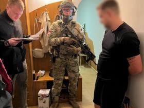 Нацполіція ліквідувала наймасштабніше в Україні підпільне виробництво анаболічних стероїдів, які видавали за імпортні препарати для спортсменів