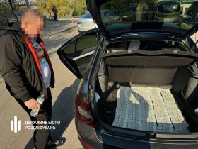 Понад мільйон доларів готівки: завершено розслідування щодо корупції в столичному ТЦК та ВЛК