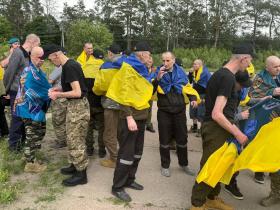Відбувся п'ятий етап обміну полоненими: в Україну повернулись воїни ЗСУ, Нацгвардії, Держприкордонслужби