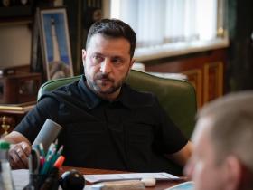 Множинне громадянство, ратифікація Угоди по Спецтрибуналу для рф та вихід з Конвенції по протипіхотним мінам - Зеленський підписав закони