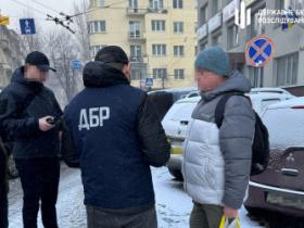 Адвокат виманював гроші у родин загиблих та зниклих безвісти військовослужбовців - ДБР завершило досудове розслідування